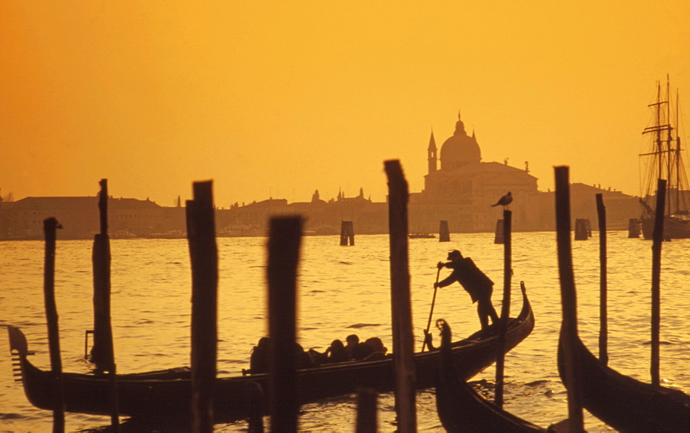 Italy Venice Riva gli Schiavoni, Canale Gran Riva gli Schiavoni Gondola, pier