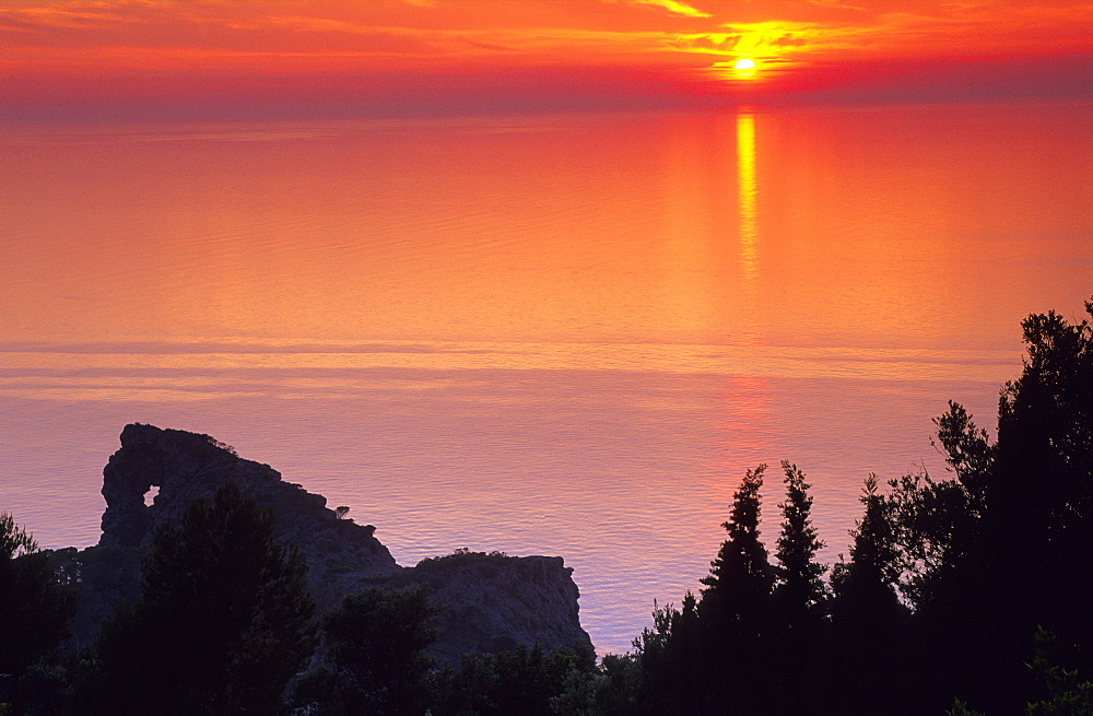 Europe, Spain, Majorca, eastern coast. Sunset