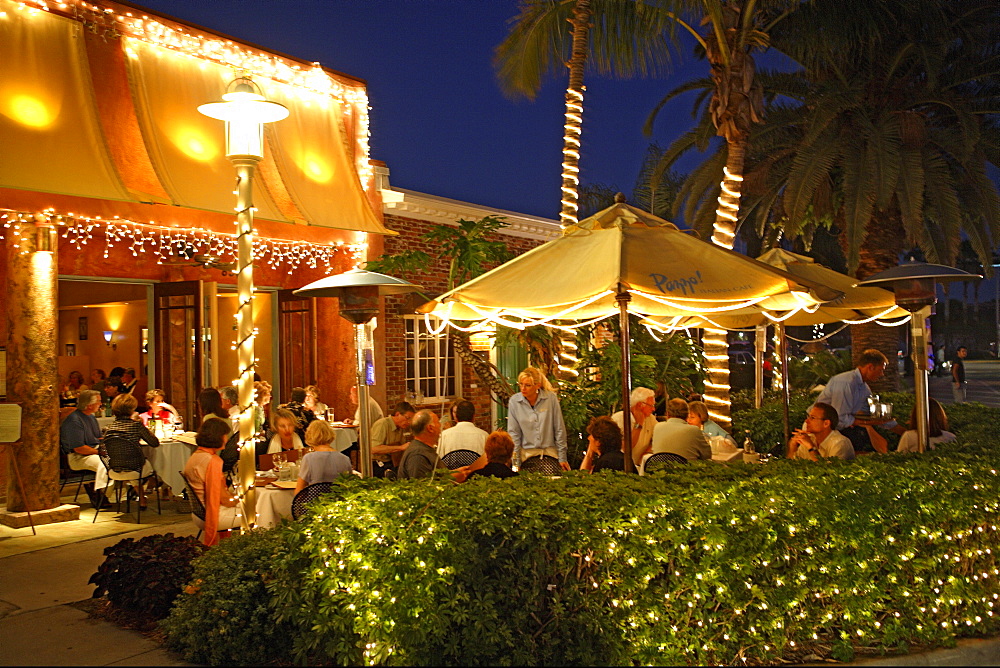 Dining in Restaurant Pazzo on 5th Avenue, Naples, Florida, USA