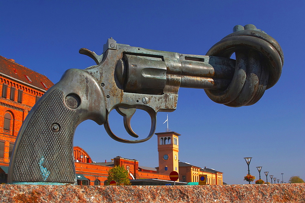 Sweden, Malmoe, sculpture Non-Violence by Carl-Fredric Reuterswaerd