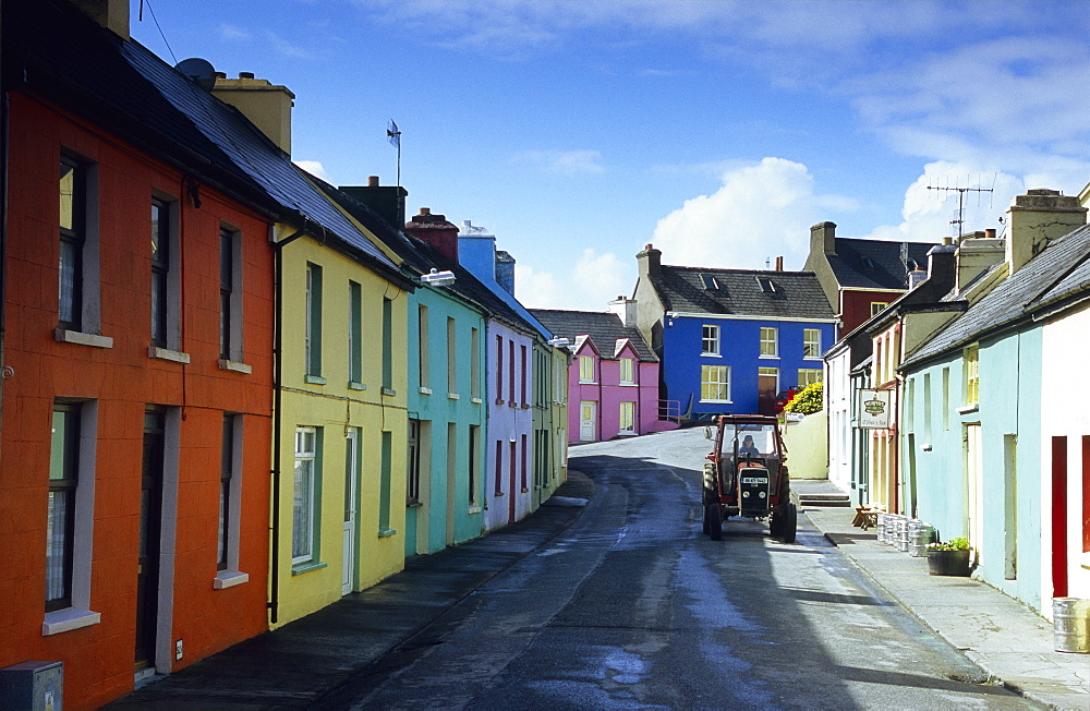 Painted houses in Eyeries, Beara peninsula, Co. Cork, Ireland, Europe