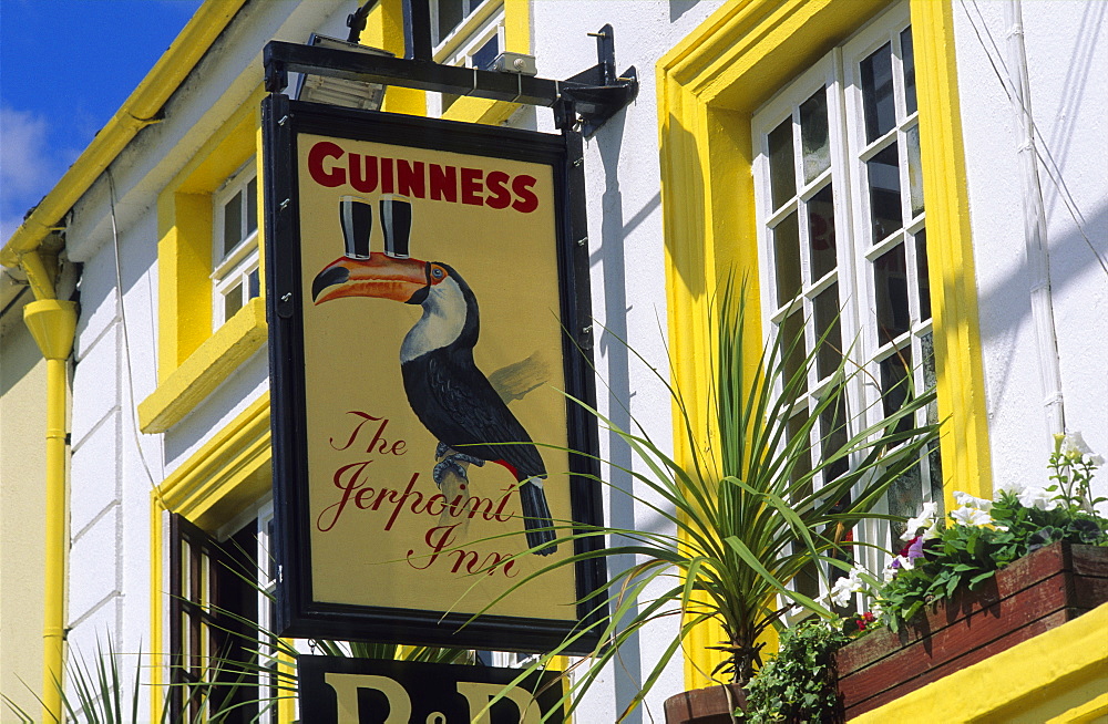 View at the sign of the Pub The Jerpoint Inn at Thomastown, County Kilkenny, Ireland, Europe