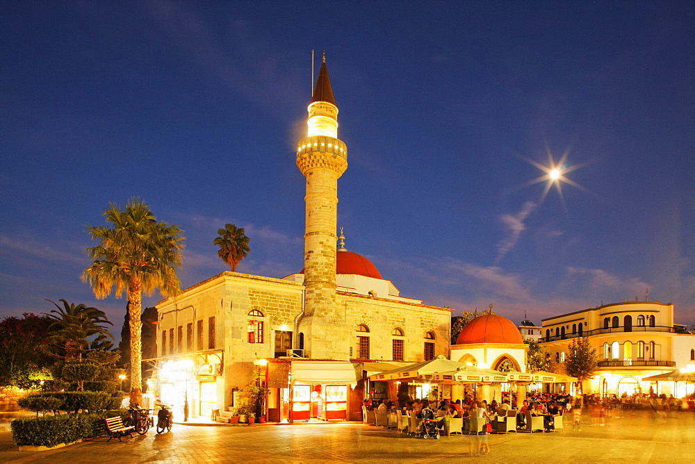 Eleftherias Square and Defterdar mosque in the evening, Kos town, Kos, Dodecanese Islands, Greece, Europe