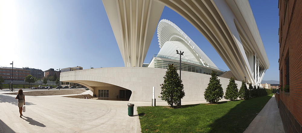 Palacio de Exposiciones y Congresos Ciudad de Oviedo, exposicion and conference centre, hotel, offices, Architekt Santiago Calatrava, parcela de Buenavista, Oviedo, Camino Primitivo, Camino de Santiago, Way of Saint James, pilgrims way, province of Asturias, Principality of Asturias, Northern Spain, Spain, Europe