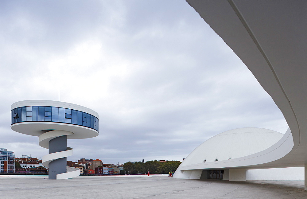 Centro Niemeyer, Centro Cultural Internacional Oscar Niemeyer, Oscar Niemeyer International Cultural Centre, Architekt Oskar Niemeyer, Aviles, province of Asturias, Principality of Asturias, Northern Spain, Spain, Europe