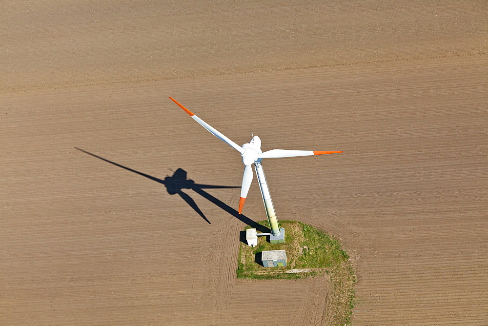 Aerial view of a wind farm near Cuxhaven, alternative power, Ecological, Cuxhaven, Lower Saxony, Germany