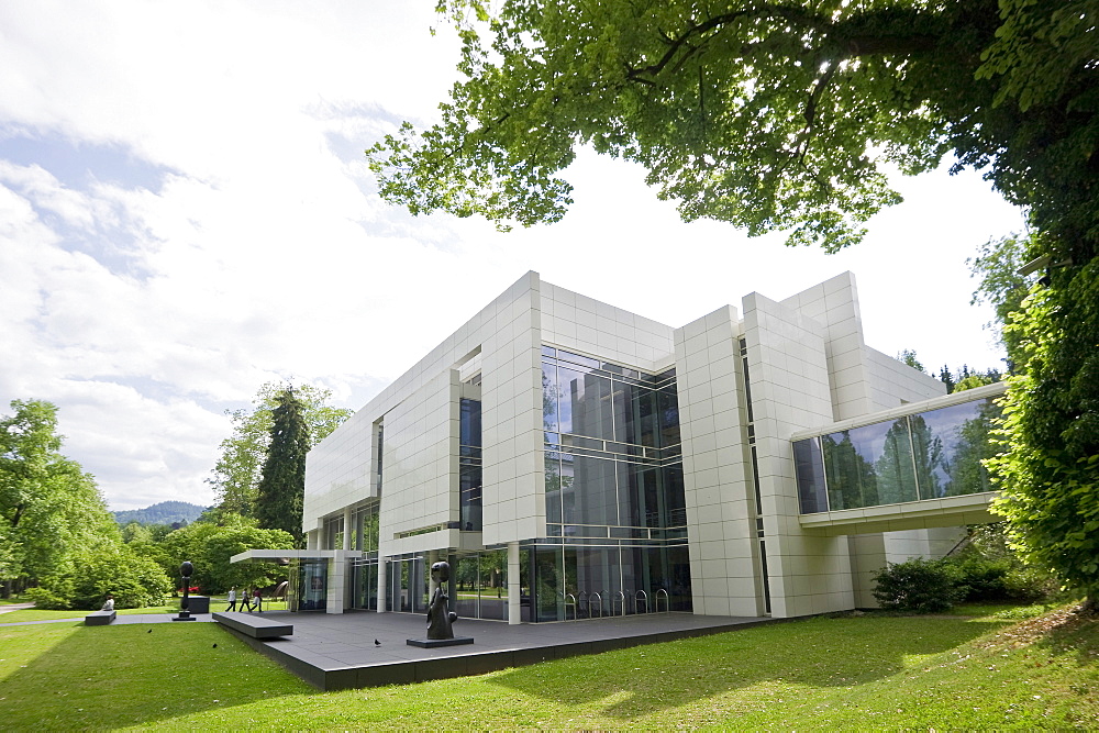 Exterior view of the museum Frieder Burda, architect Richard Meier, Baden-Baden, Black Forest, Baden-Wuerttemberg, Germany, Europe