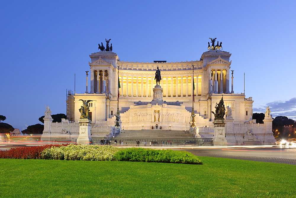 Monument of Vittorio Emanuele II in the evening, illuminated, UNESCO World Heritage Site Rome, Rome, Latium, Lazio, Italy