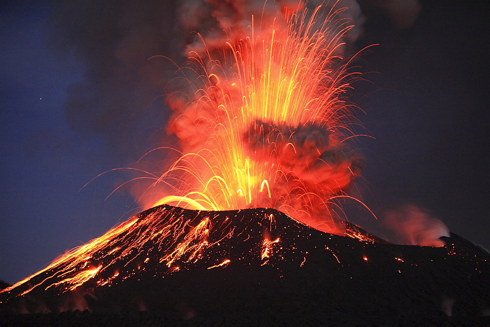 Tavurvur Volcano, Rabaul, East New Britain, Papua New Guinea, Pacific