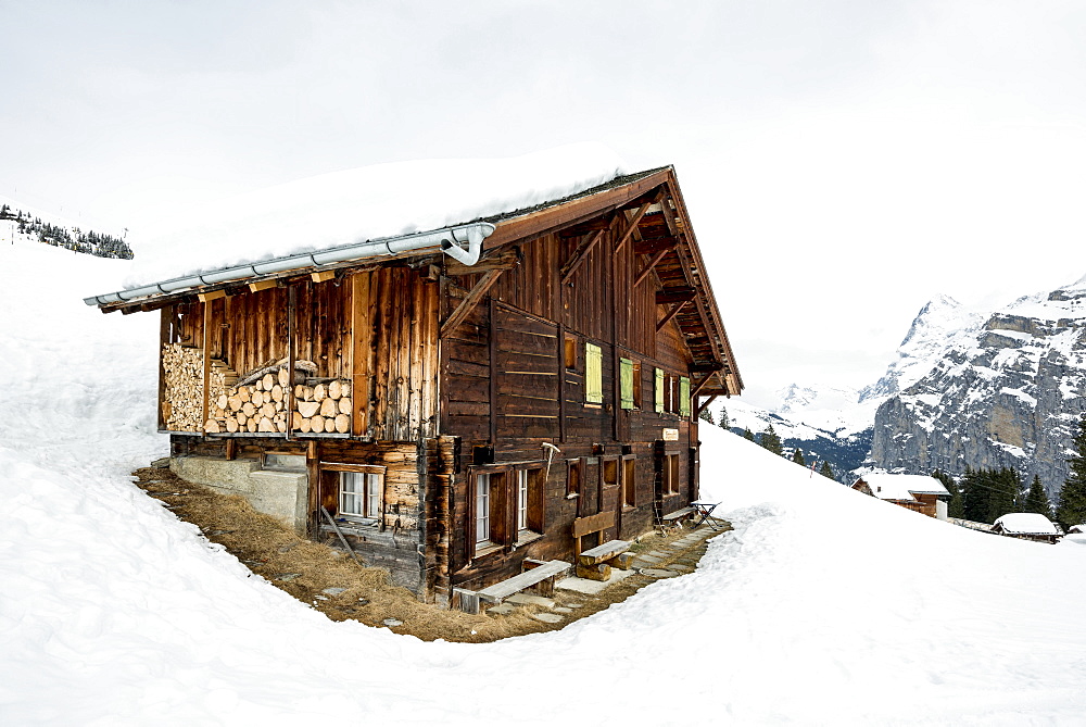 Alpine huts and mountain panorama at Gimmeln, Gimmeln, Muerren, canton of Bern, Switzerland