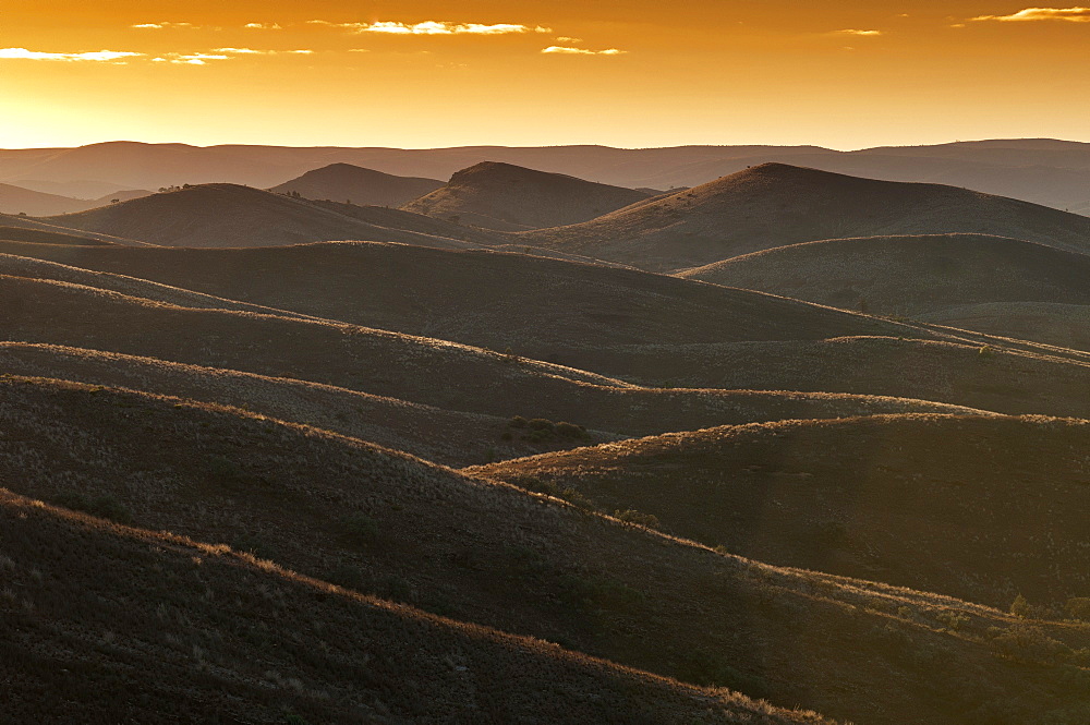 Sunset over the Flinders Ranges, Flinders Ranges, South Australia, Australia