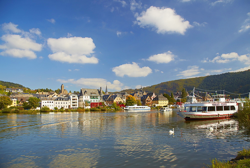 View from Trarbach towards Traben, Traben-Trarbach, Mosel, Rhineland-Palatinate, Germany, Europe