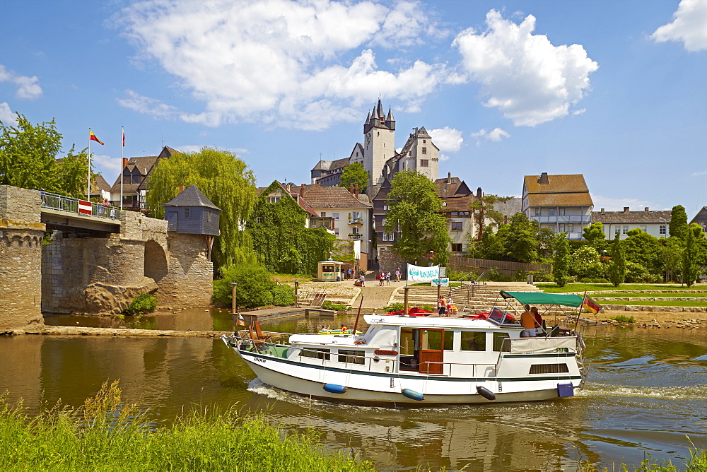 Diez on river Lahn with Diez castle and old bridge, Diez, Westerwald, Rhineland-Palatinate, Germany, Europe