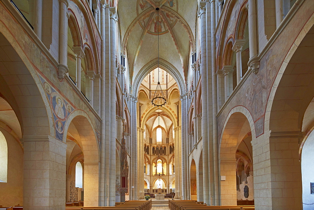 Nave in Limburg cathedral, St. Georgs Cathedral, Limburg, Westerwald, Hesse, Germany, Europe