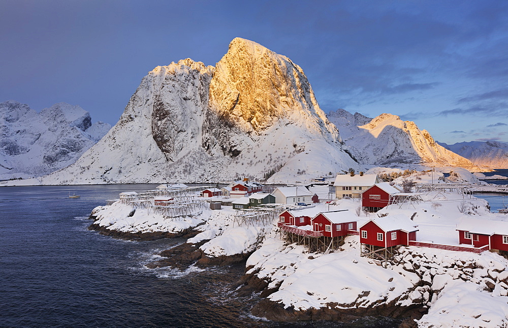 Village of Hamnoy in a winter landscape, Reine, Lilandstindan, Moskenesoya, Lofoten, Nordland, Norway