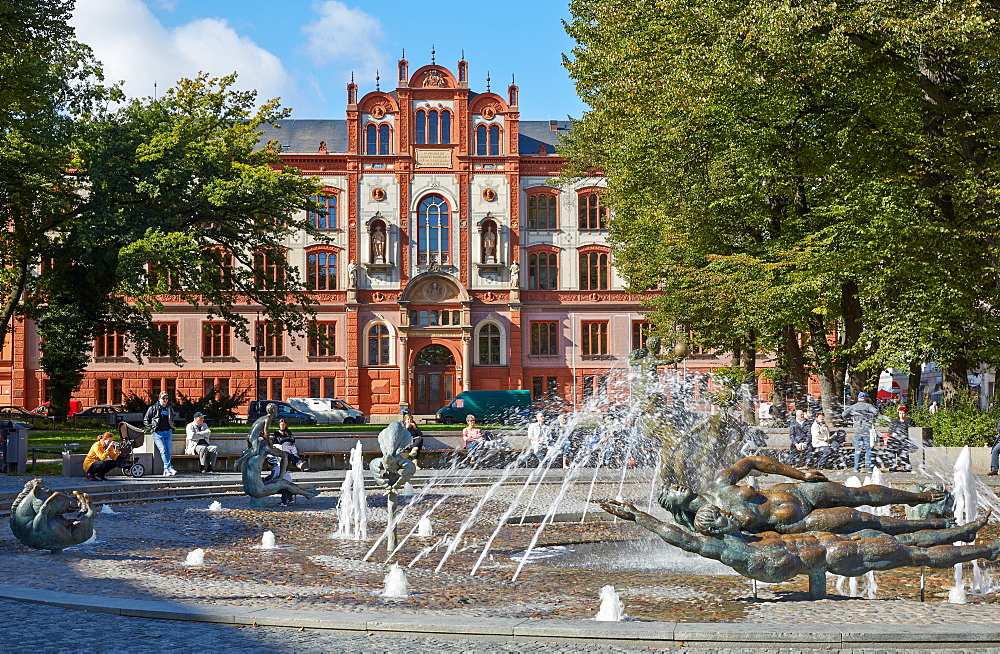 Fountain with University of Rostock in the background, Hanseatic town of Rostock, Mecklenburg Western Pommerania, Germany