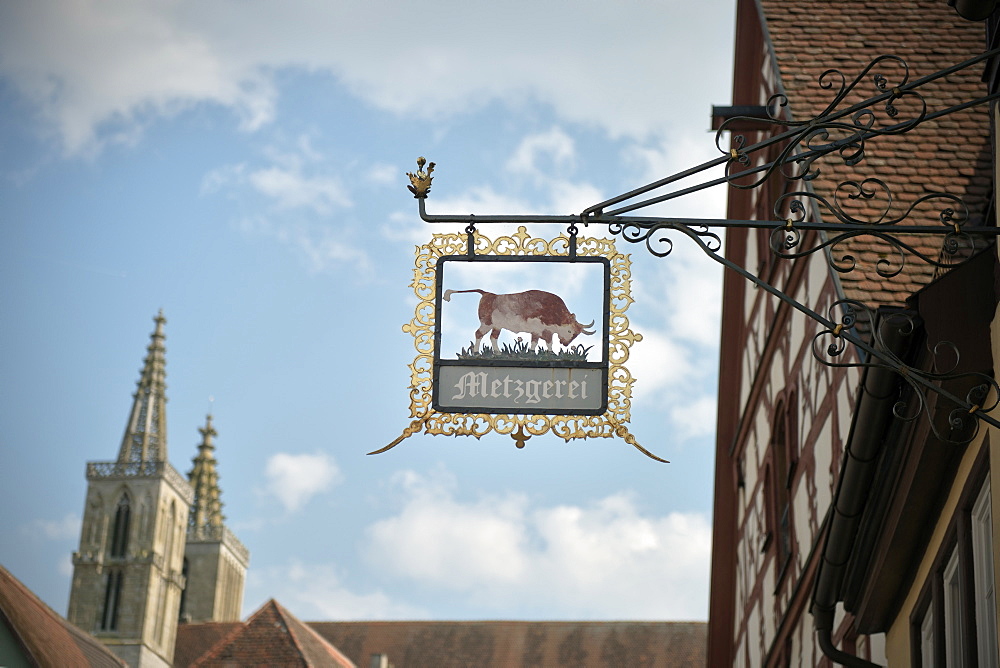 Old butchers sign, Rothenburg ob der Tauber, Romantic Road, Franconia, Bavaria, Germany