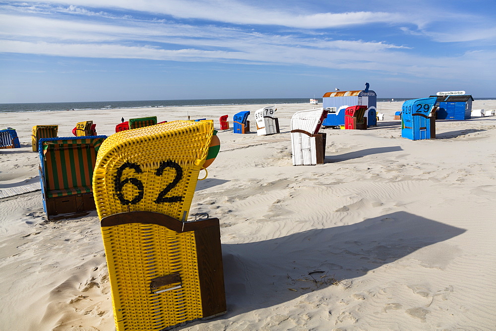 Beach chairs on the beach, Juist Island, North Sea, East Frisian Islands, East Frisia, Lower Saxony, Germany, Europe