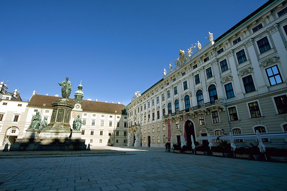 Monument to Emperor Franz I of Austria in the Innerer Burghof and Amalienburg in the Hofburg Imperial Palace, Vienna (Wien), Austria