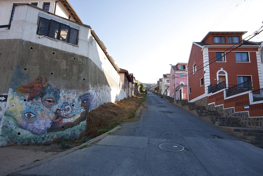 Street scene on Cerro JimâˆšÂ©nez, Valparaiso, Valparaiso Region, Chile