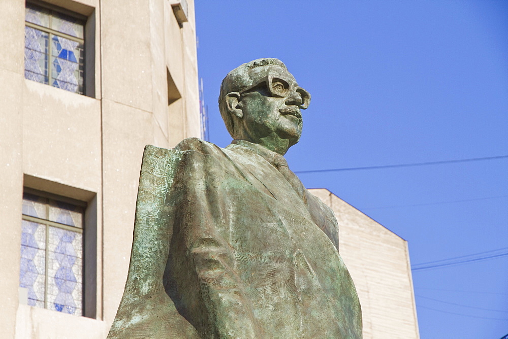 Statue to President Salvador Allende Gossens on Plaza de la Constituciâˆšâ‰¥n, Santiago, Regiâˆšâ‰¥n Metropolitana, Chile