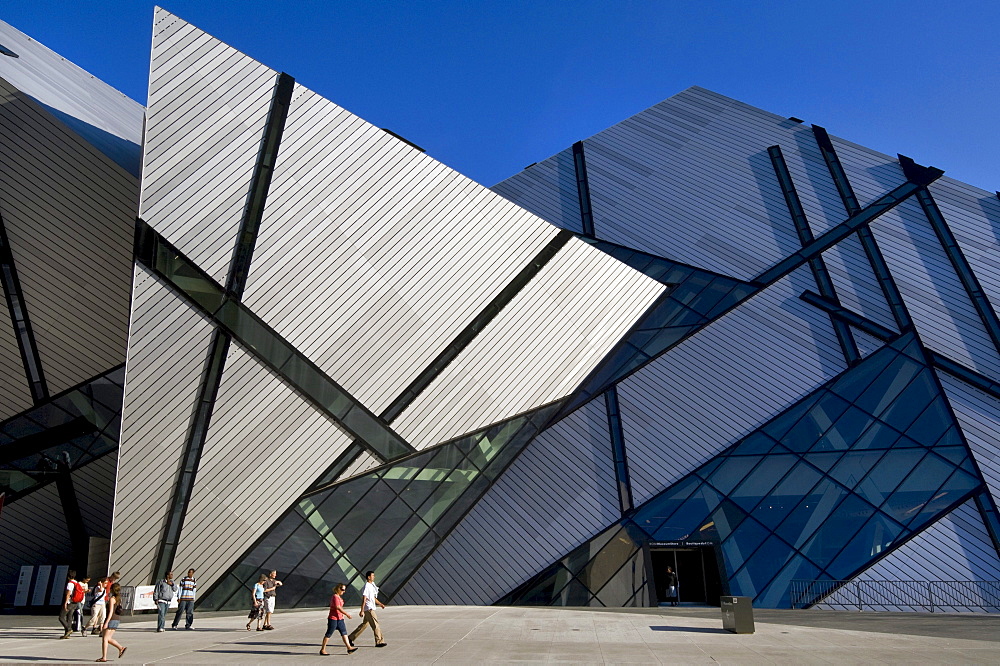 Royal Ontario Museum, designed by Daniel Leibskind, Toronto, Ontario