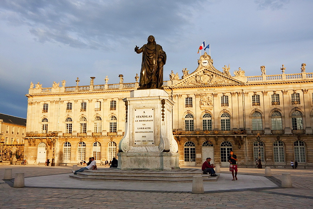 Hotel de Ville (City Hall) and Statue of Stanislas Leszczynski, King of Poland, created by Georges Jacquot in the center of Place Stanislas, Nancy, France