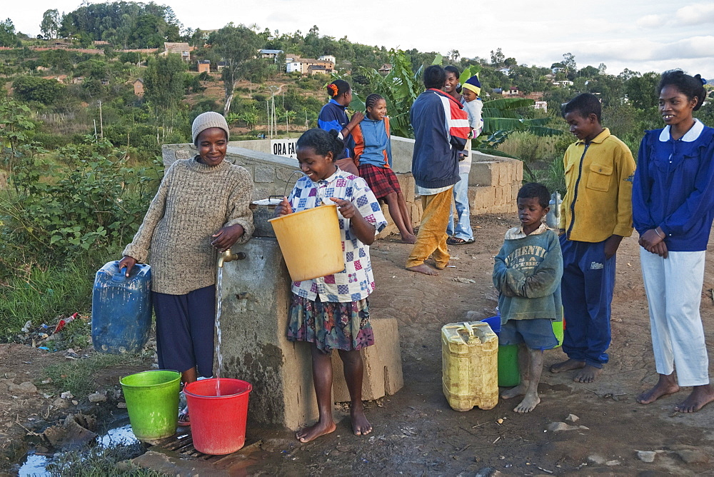 People at a water well in Fianarantsoa, Madagascar