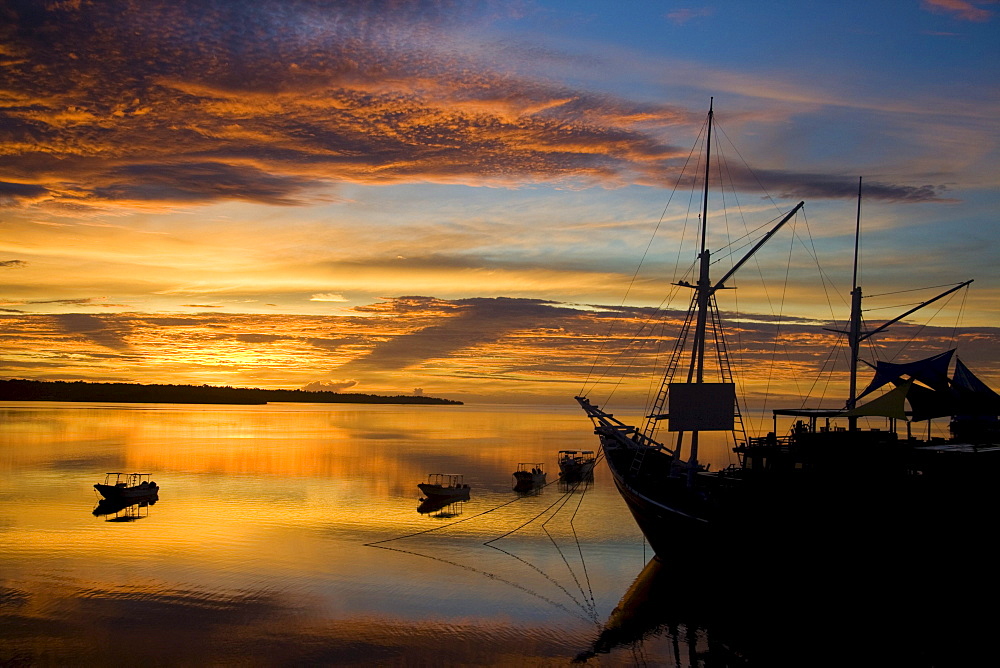 Micronesia, Island of Yap, Sunrising at the Manta Ray Bay Hotel.