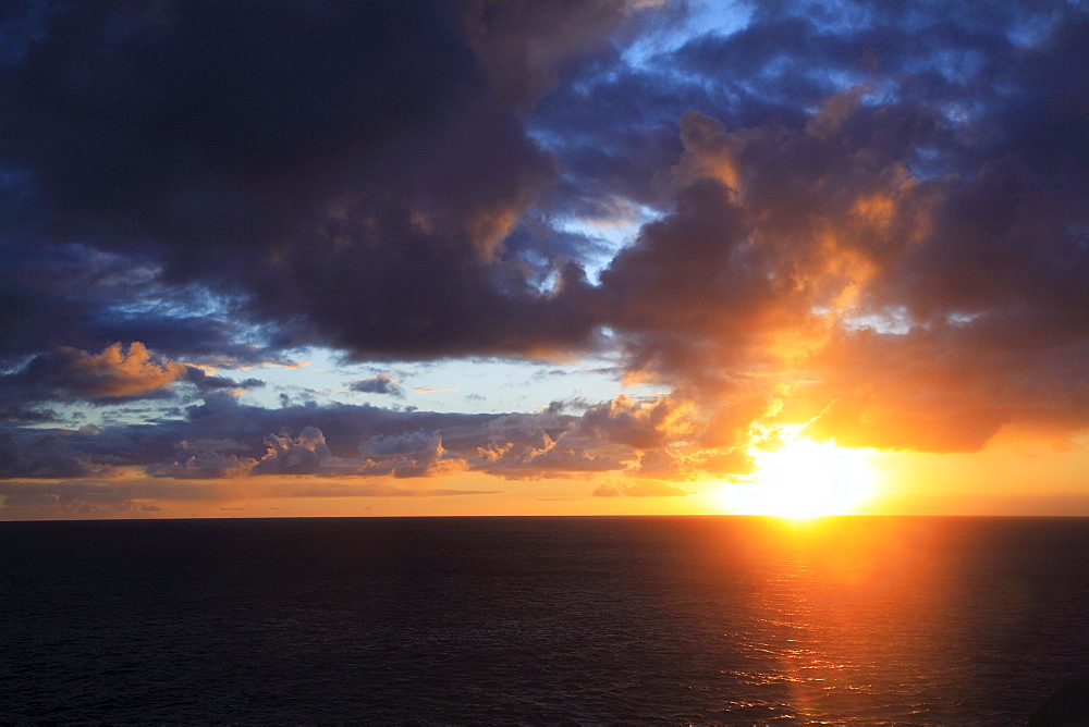 Hawaii, Oahu, Beautiful sunset over the ocean.