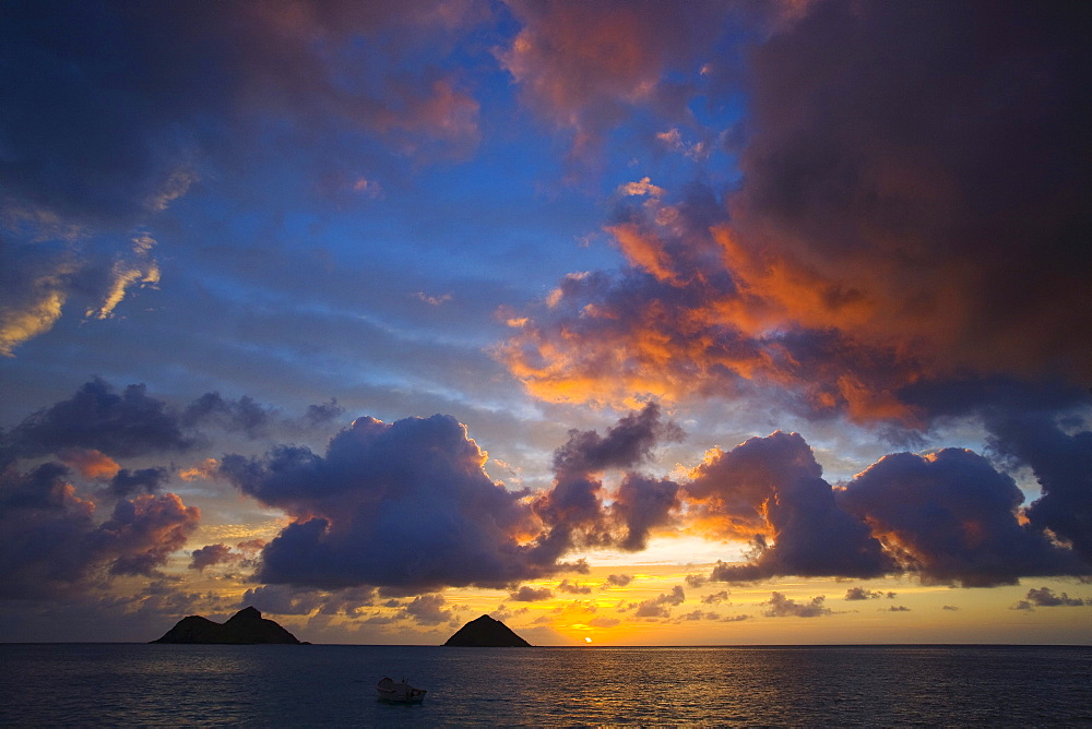 Hawaii, Oahu, Lanikai, Mokulua Islands at Sunrise.