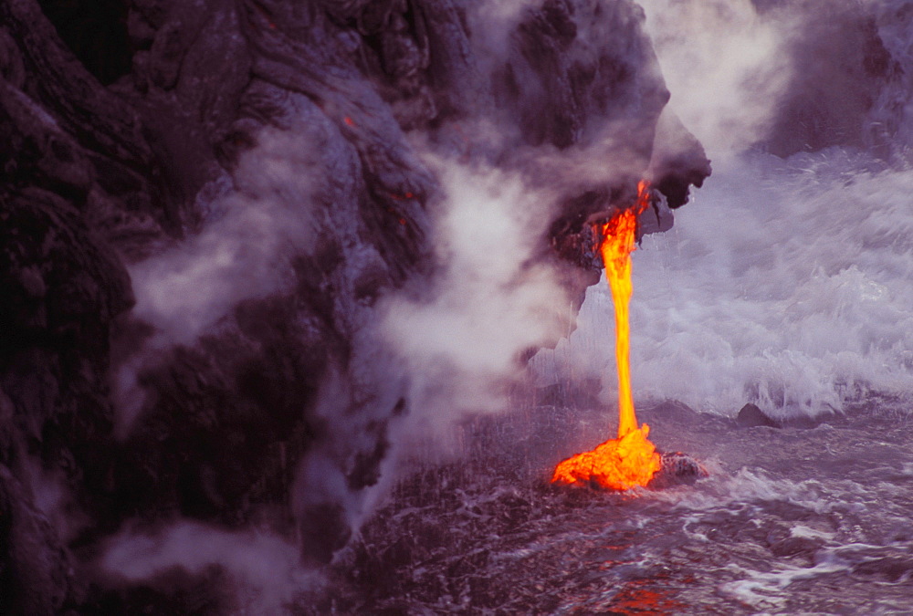 Hawaii, Big Island, Hawaii Volcanoes National Park, close-up of lava flow into sea