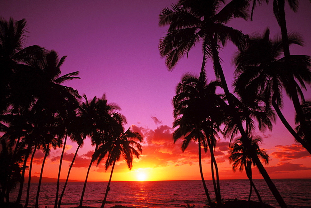 Hawaii, Maui, Kihei, Sunset at Keawekapu beach