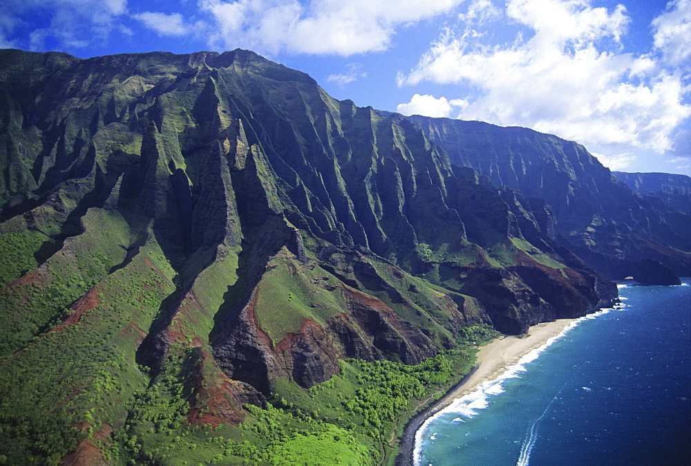 Hawaii, Kauai, Na Pali Coast, aerial view along mountains.