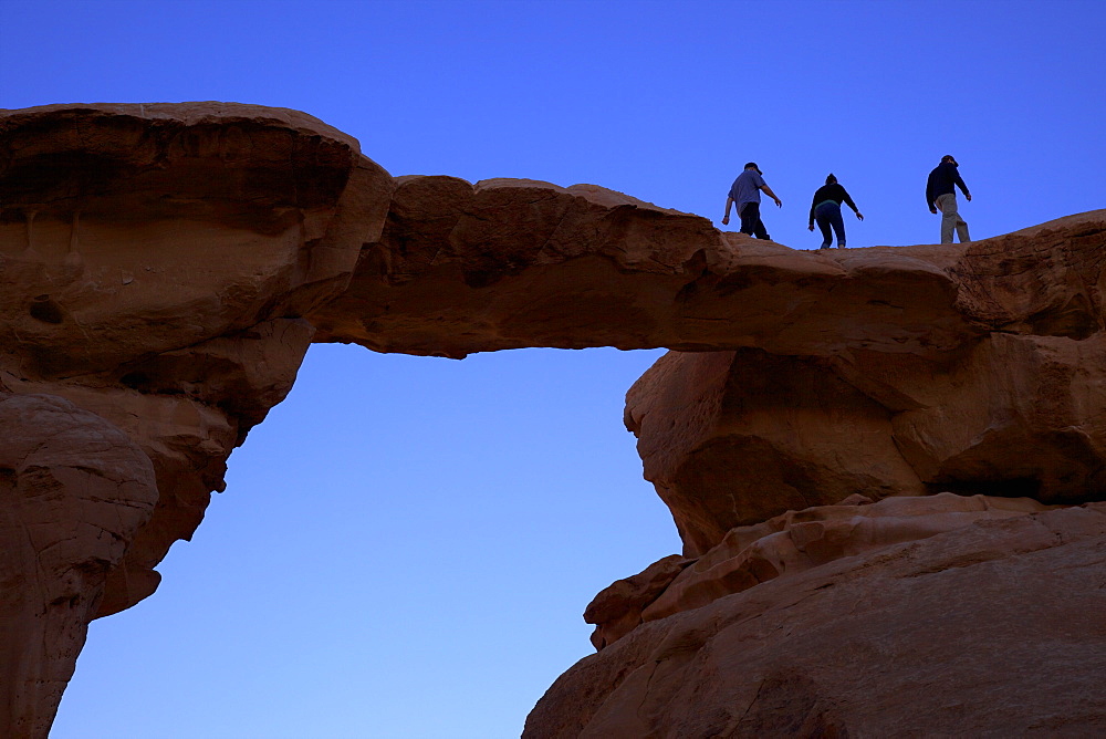 Jebel Umm Fruth Rock Bridge, Wadi Rum, Jordan, Middle East