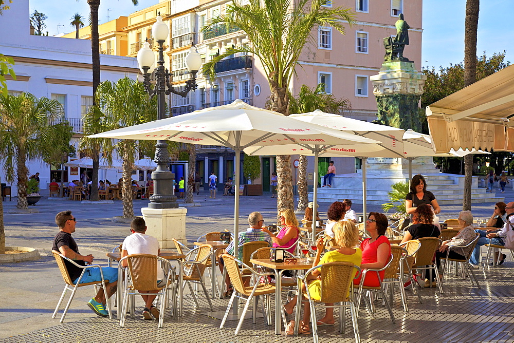 Cafe, Plaza de San Juan de Dios, Cadiz, Cadiz Province, Andalucia, Spain, Europe