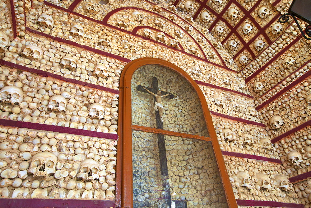 Capela dos Ossos, Faro, Eastern Algarve, Algarve, Portugal, Europe