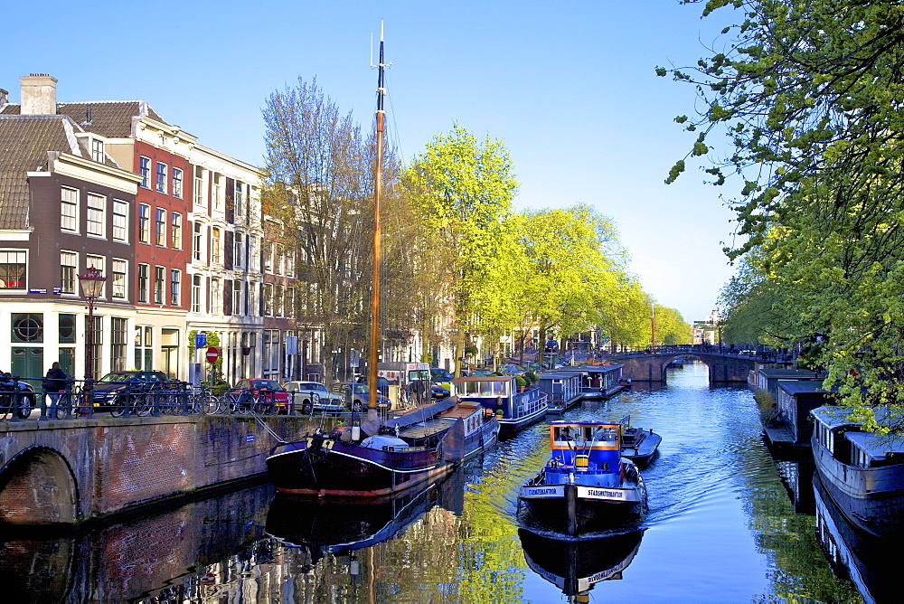 Boats on Brouwersgracht, Amsterdam, Netherlands, Europe