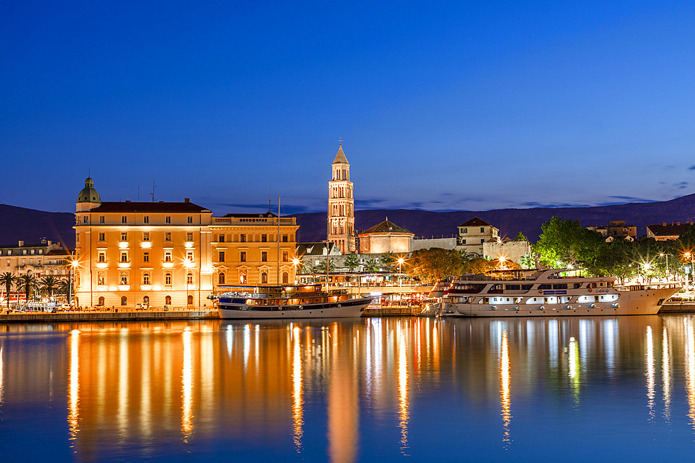 Split Harbour with Cathedral of Saint Domnius, Split, Dalmatian Coast, Croatia, Europe