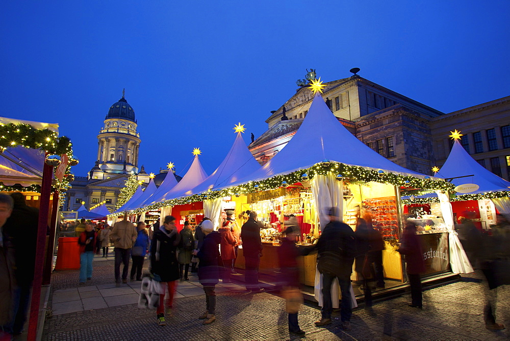 Xmas Market, German Cathedral, Gendarmenmarkt, Berlin, Germany, Europe