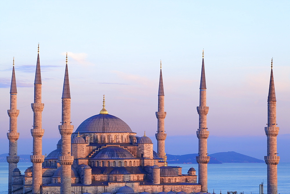 Blue Mosque (Sultan Ahmet Camii), Istanbul, Turkey