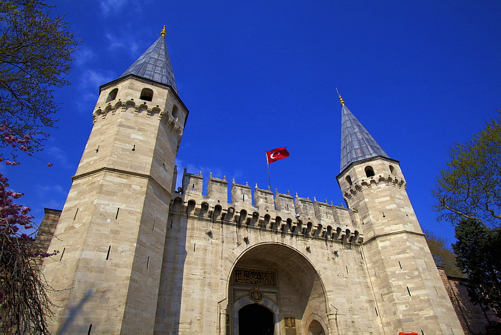 Gate of Salutation, Topkapi Palace, UNESCO World Heritage Site, Istanbul, Turkey, Europe 