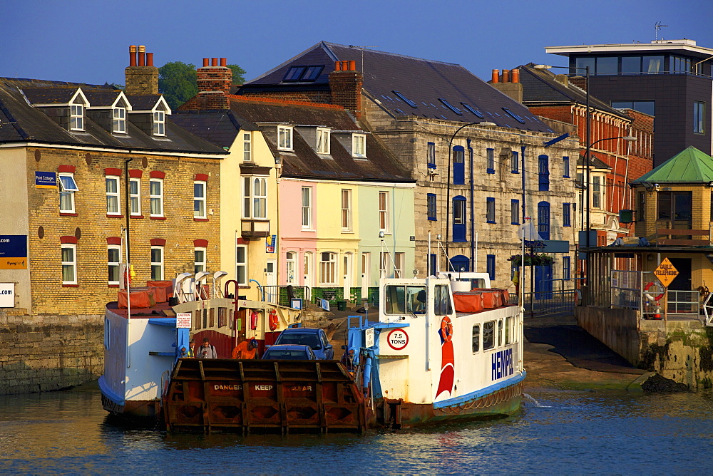 Chain Ferry, Cowes, Isle of Wight, England, United Kingdom, Europe