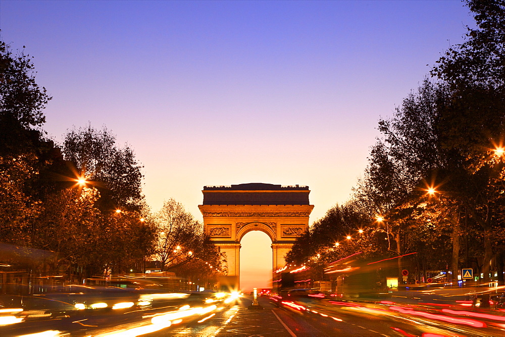 Arc de Triomphe at dawn, Paris, France, Europe