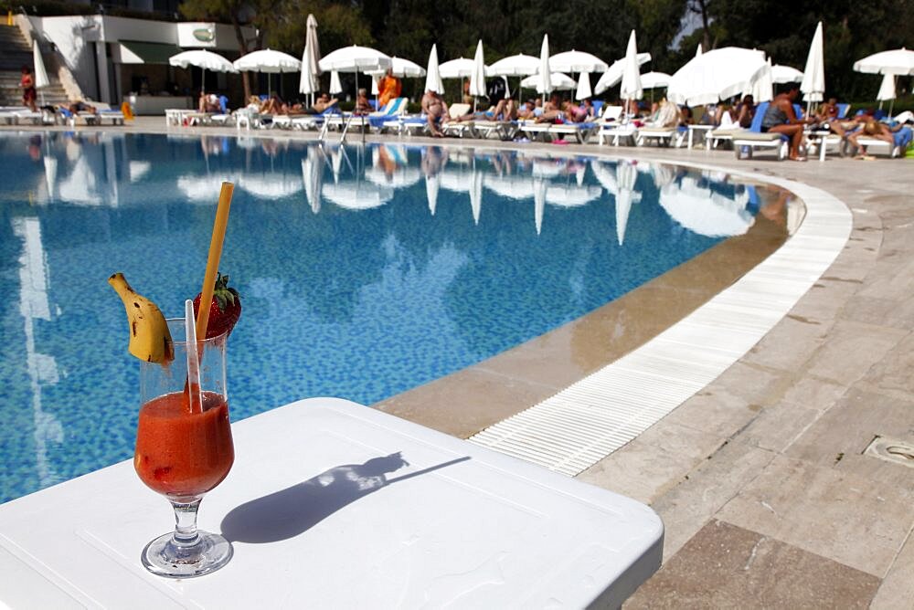 Strawberry fruit juice drink at swimming pool, Side, Anatolia, Turkey, Asia Minor, Eurasia