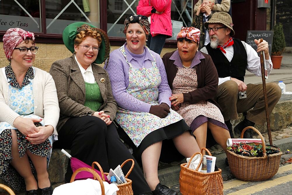 Women in 1940s clothes, Pickering, North Yorkshire, Yorkshire, England, United Kingdom, Europe