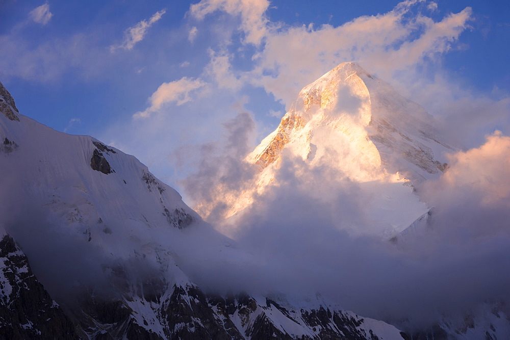 Khan Tengri Glacier viewed at sunset from the Base Camp, Central Tian Shan Mountain range, Border of Kyrgyzstan and China, Kyrgyzstan, Central Asia, Asia