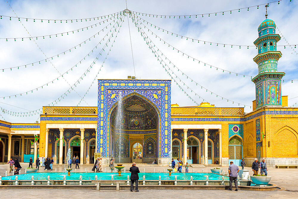 Azam Mosque courtyard, Shrine of Fatima al-Masumeh, Qom, Iran, Middle East