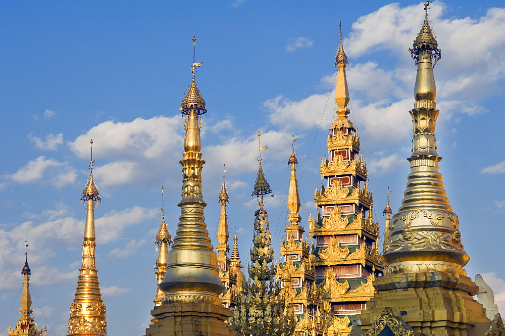 Northern terrace, Shwedagon Pagoda, Rangoon, (Yangon), Burma (Myanmar), Asia 