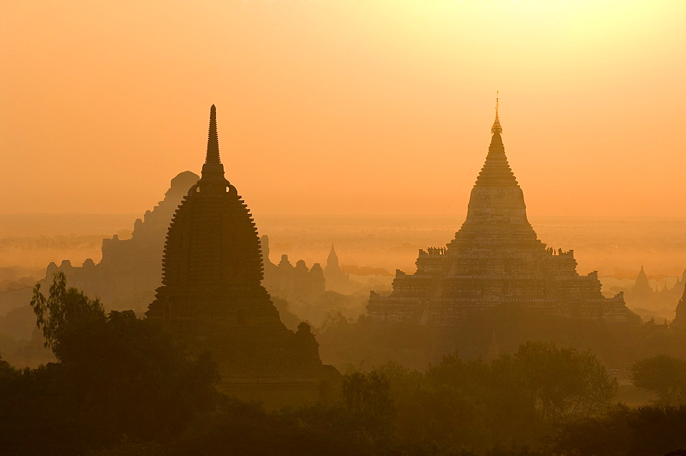 Temples and pagodas at sunrise, Bagan (Pagan), Myanmar (Burma), Asia